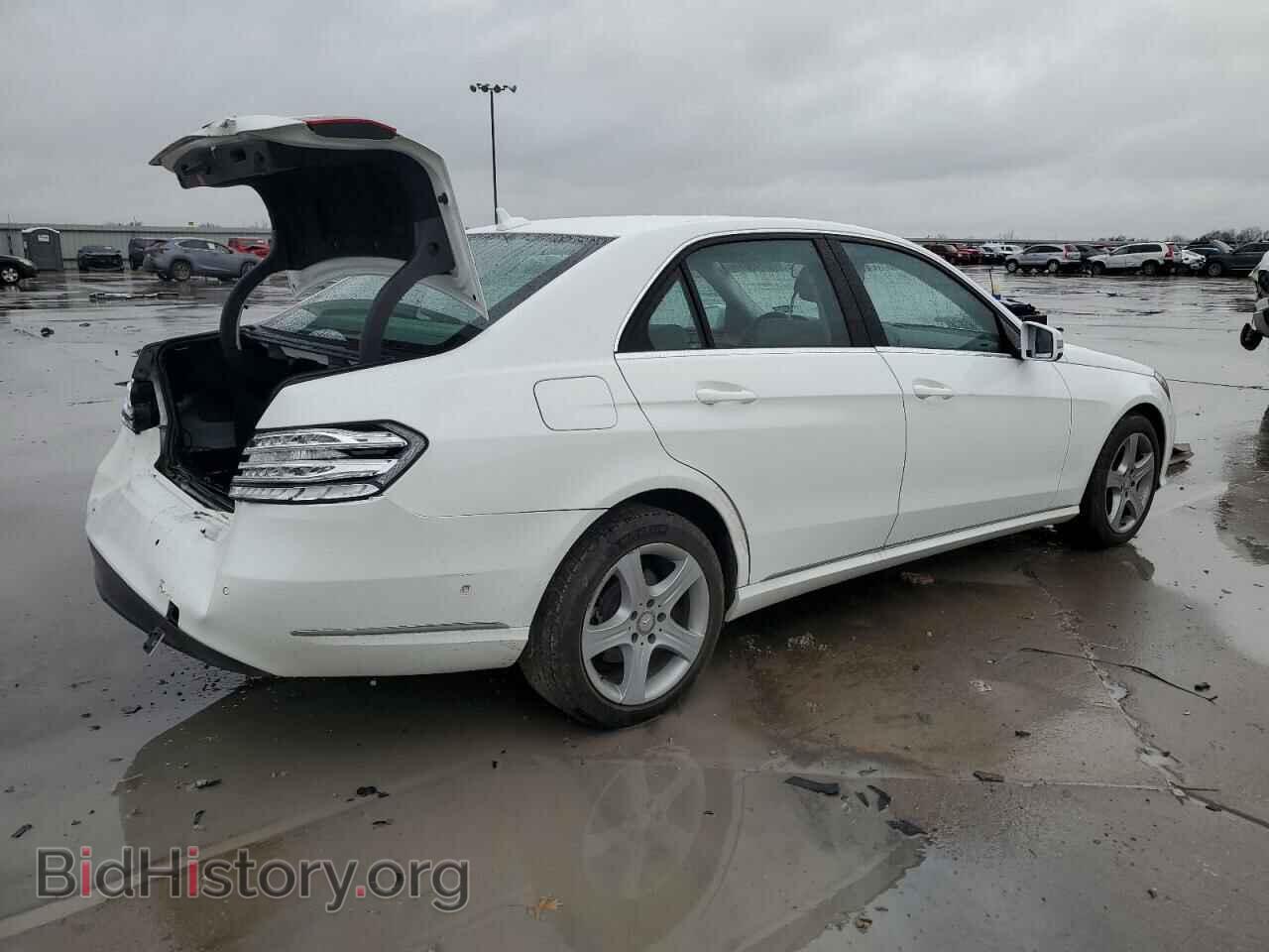 2016 MERCEDES-BENZ E-CLASS - VIN: WDDHF5KB6GB217523 - Фото 3