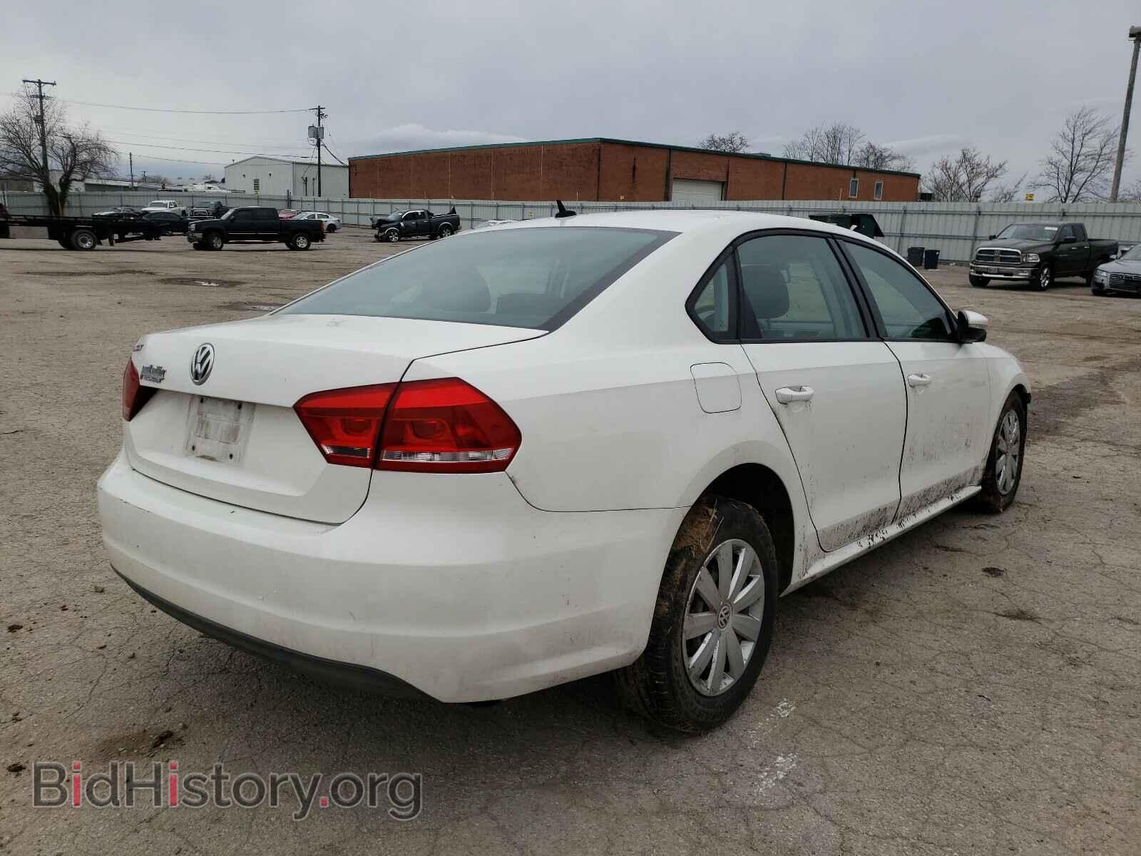 2012 VOLKSWAGEN PASSAT - VIN: 1VWAP7A38CC068452 - Фото 4