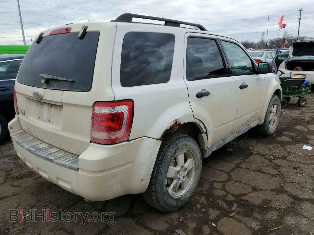 2009 FORD ESCAPE - VIN: 1FMCU03749KC99094 - Фото 3