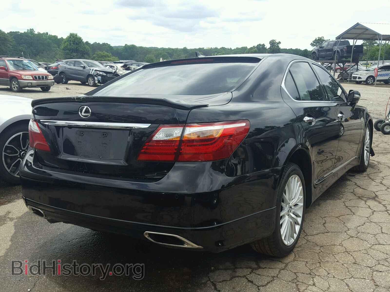 2012 LEXUS LS460 - VIN: JTHBL5EF1C5111558 - Photo 4