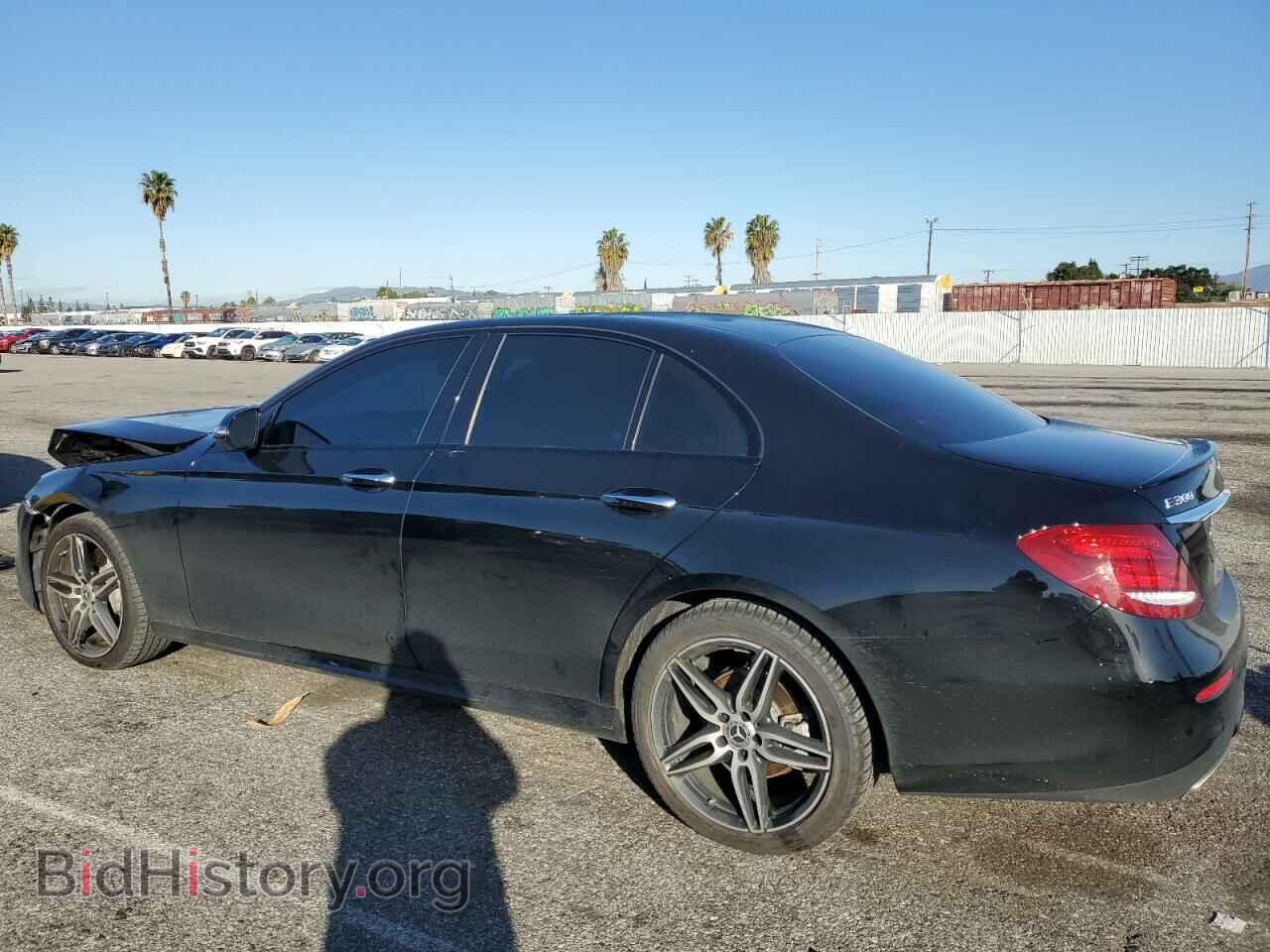 2019 MERCEDES-BENZ E-CLASS - VIN: WDDZF4JB7KA529784 - Фото 2