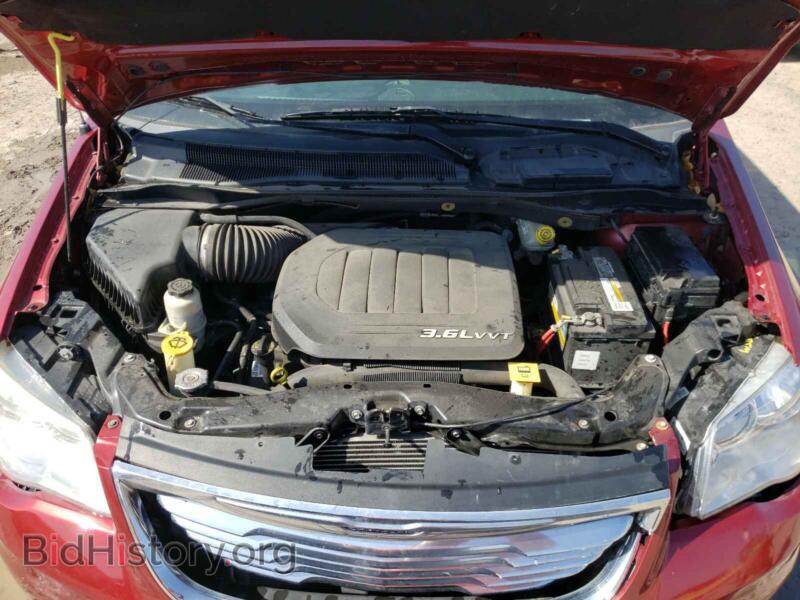 2011 Chrysler MINIVAN (VIN 2A4RR8DGXBR721819) — photo 7 of 9