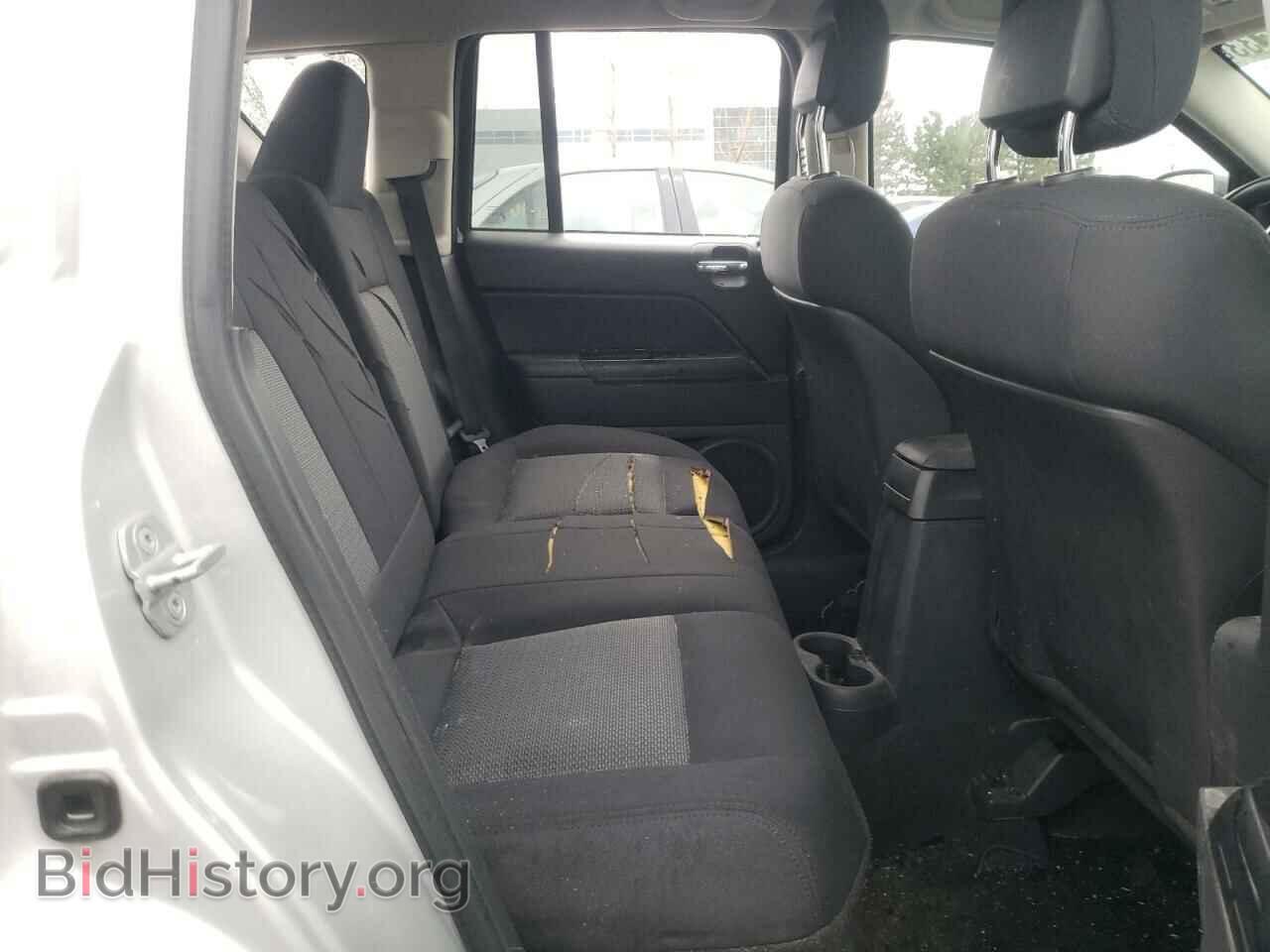 2010 JEEP COMPASS - VIN: 1J4NF4FB3AD523098 - Фото 11