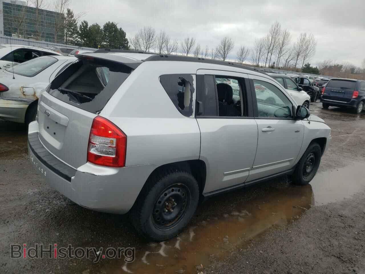 2010 JEEP COMPASS - VIN: 1J4NF4FB3AD523098 - Фото 3