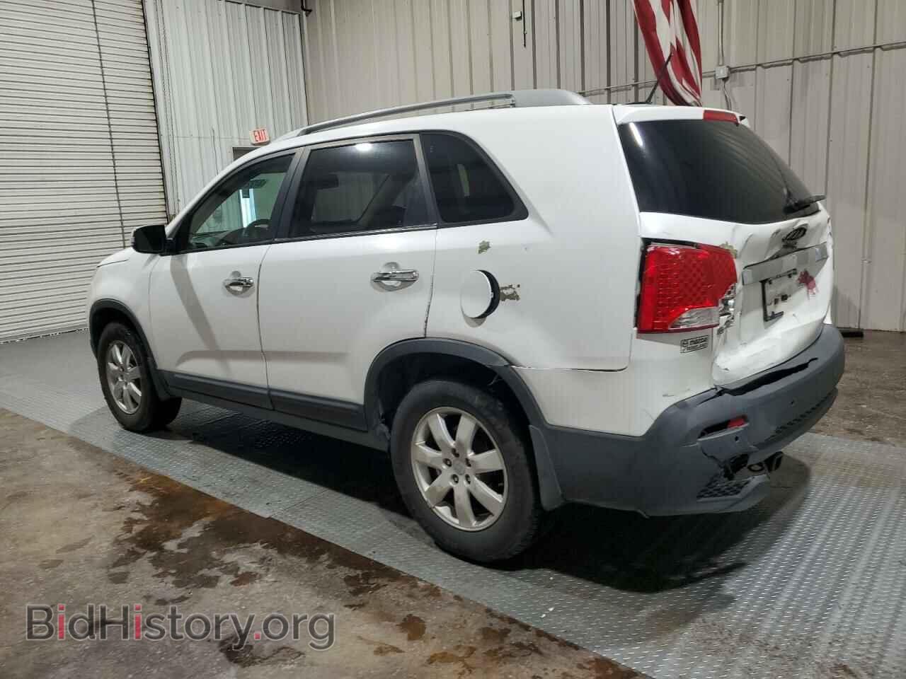 2011 KIA SORENTO - VIN: 5XYKT3A18BG096904 - Фото 2