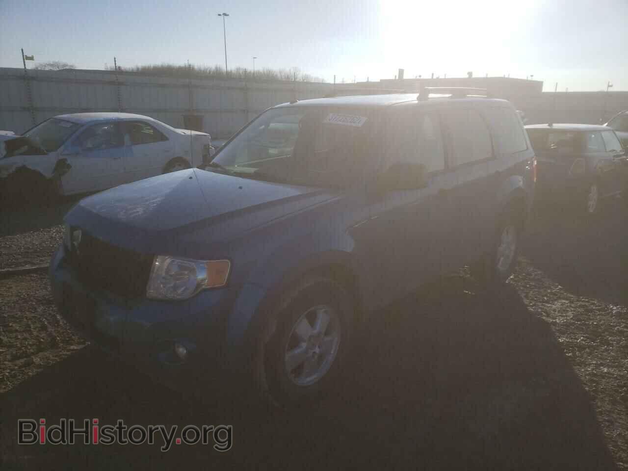 2011 FORD ESCAPE - VIN: 1FMCU9DG0BKB01913 - Фото 2
