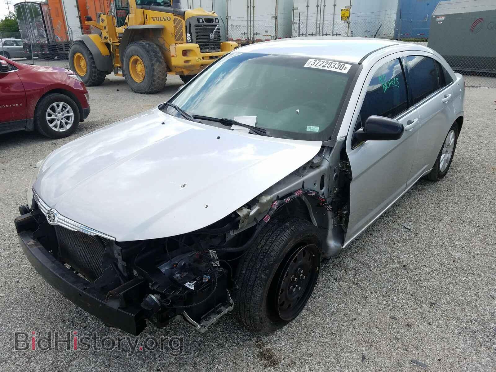 2010 CHRYSLER SEBRING - VIN: 1C3CC4FB5AN207836 - Фото 2