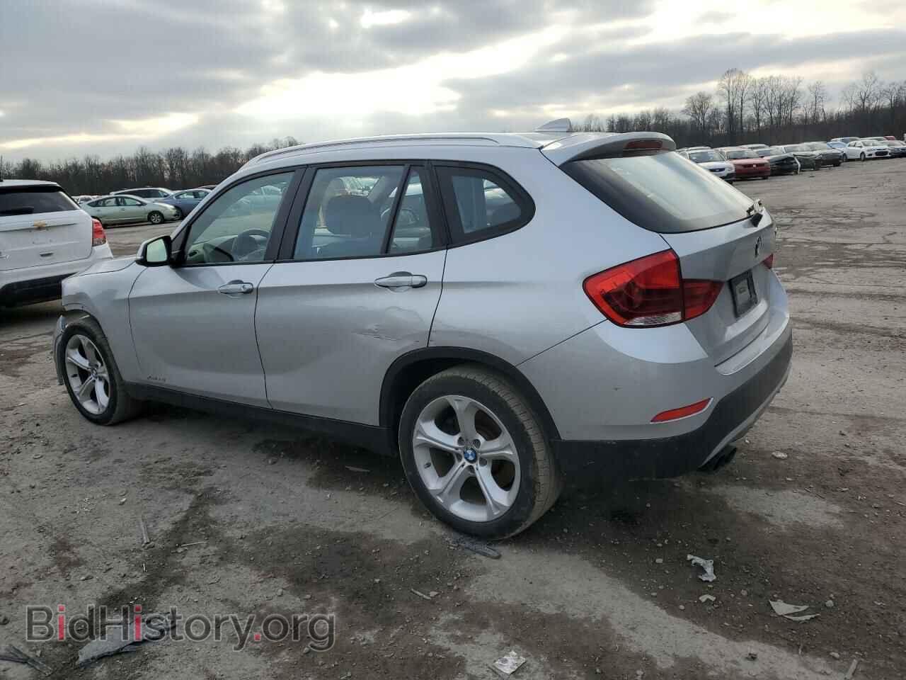 2015 BMW X1 - VIN: WBAVM5C59FVV93817 - Фото 2