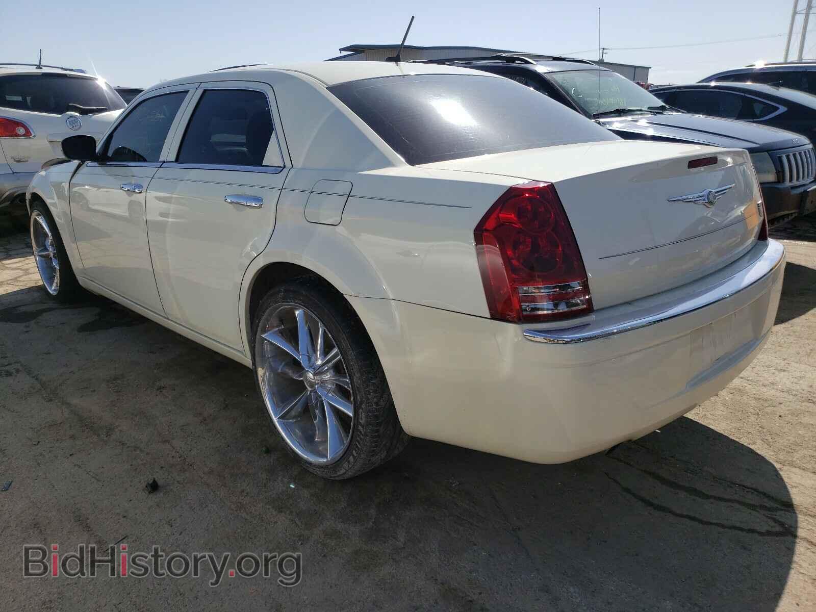 2008 CHRYSLER 300 - VIN: 2C3KA63H68H132170 - Фото 3