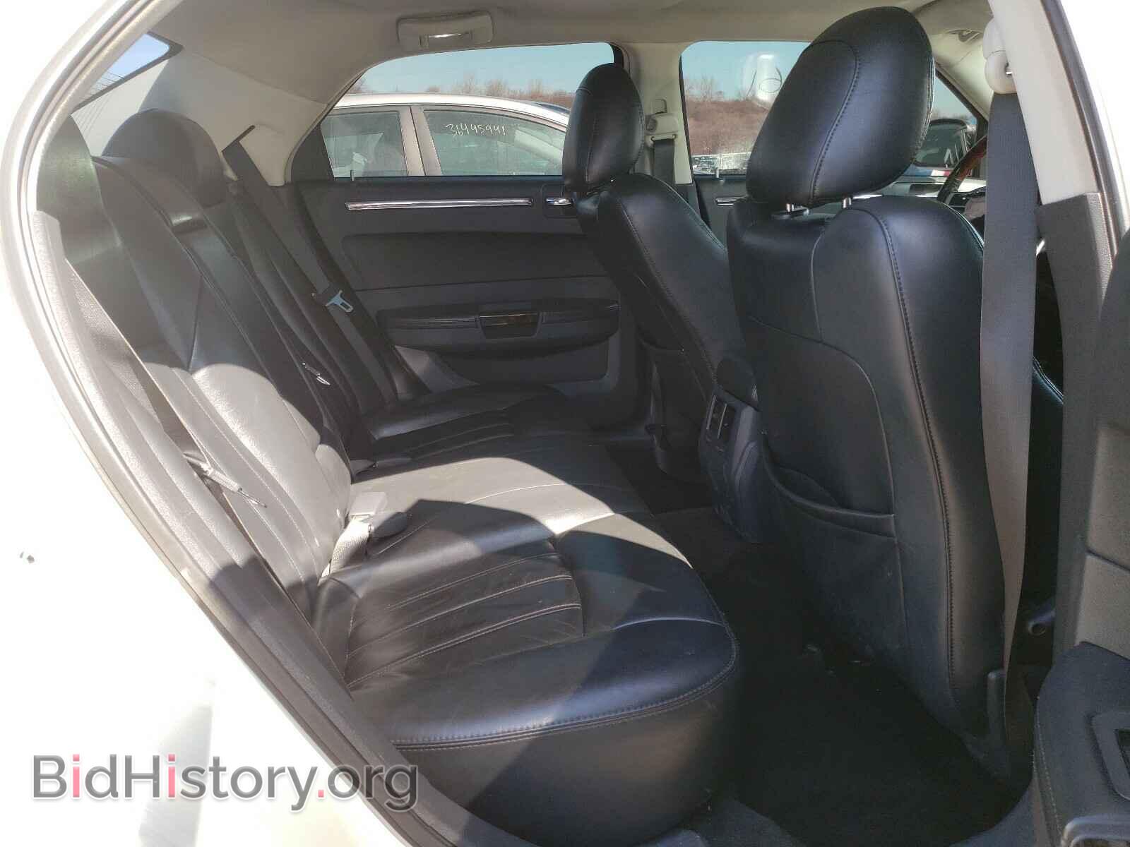 2008 CHRYSLER 300 - VIN: 2C3KA63H68H132170 - Фото 6