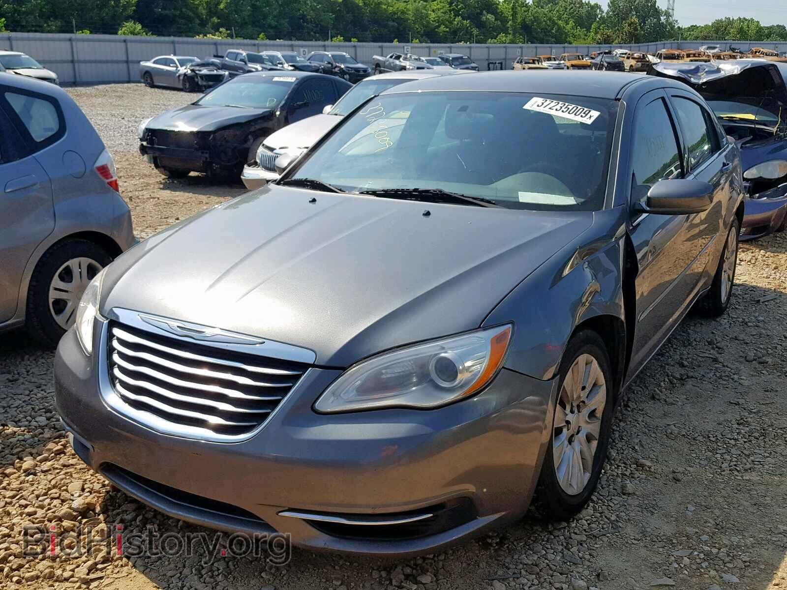 2013 CHRYSLER 200 - VIN: 1C3CCBAB3DN604686 - Фото 2
