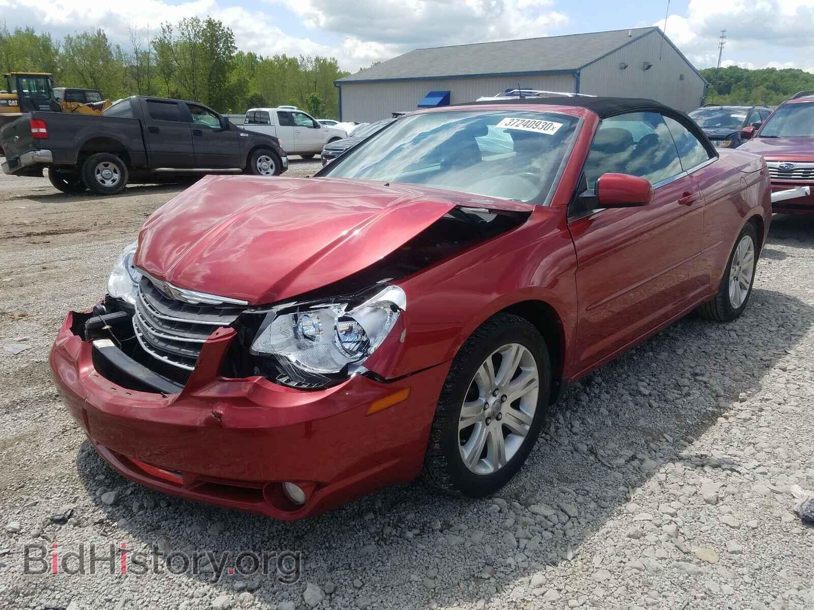 2010 CHRYSLER SEBRING - VIN: 1C3BC5ED6AN153368 - Фото 2