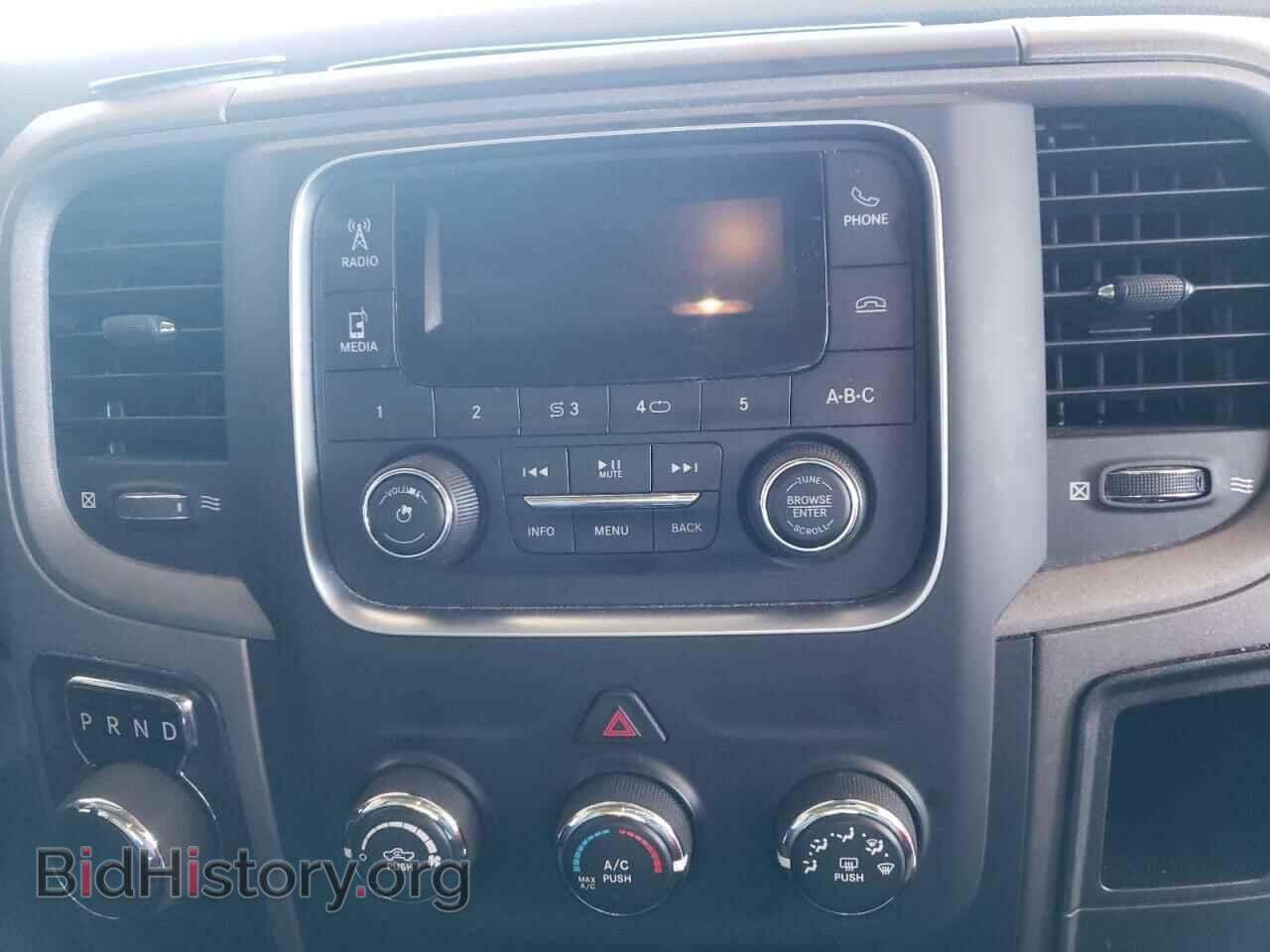 2018 RAM 1500 - VIN: 1C6RR6FG6JS202035 - Фото 9