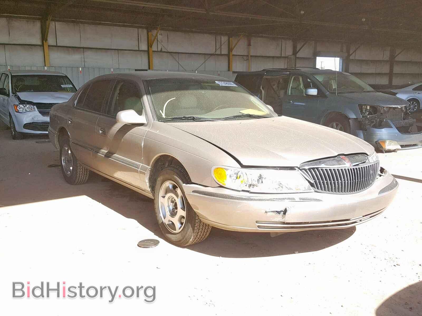 Photo 1LNHM97V8YY763759 - LINCOLN CONTINENTL 2000