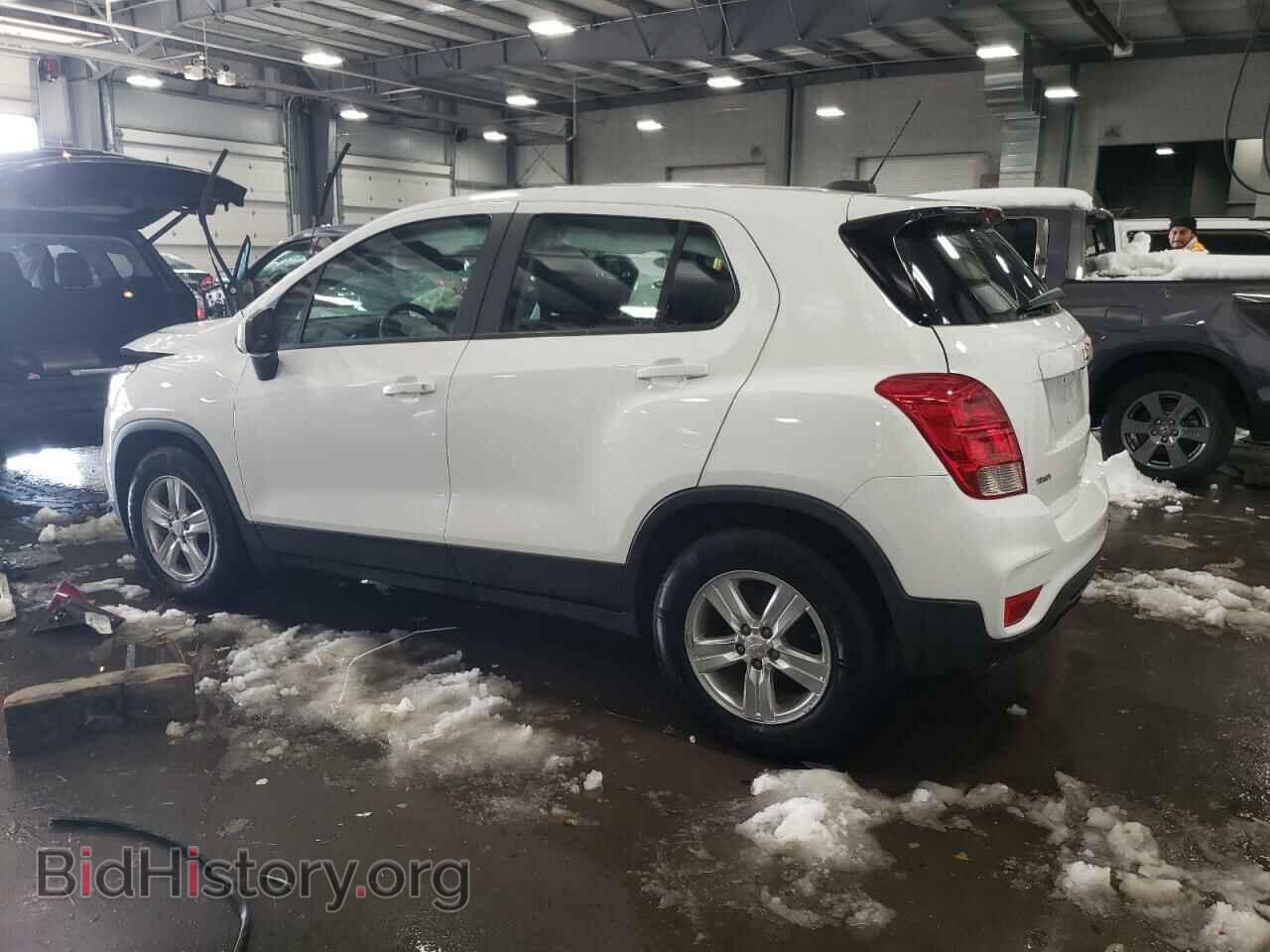 2019 CHEVROLET TRAX - VIN: 3GNCJKSB3KL289327 - Photo 2