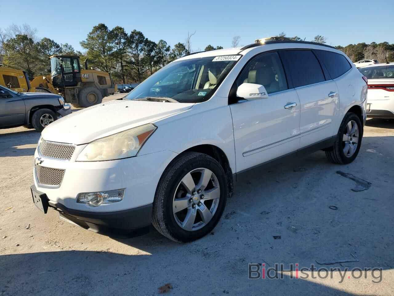 Photo 1GNLRHED7AS123885 - CHEVROLET TRAVERSE 2010