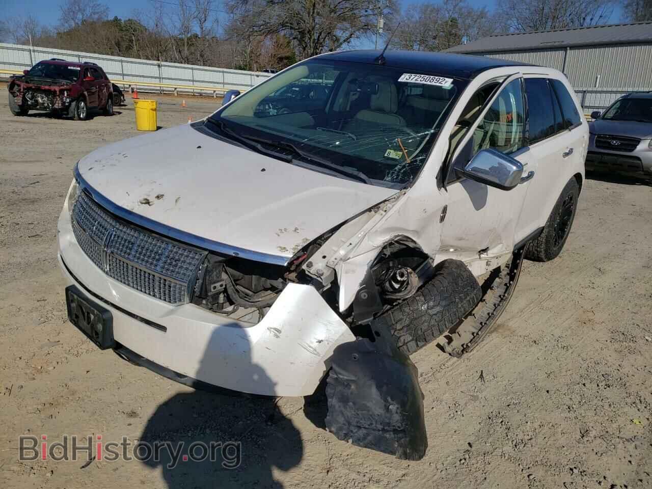 2009 LINCOLN MKX - VIN: 2LMDU88C19BJ04303 - Photo 2