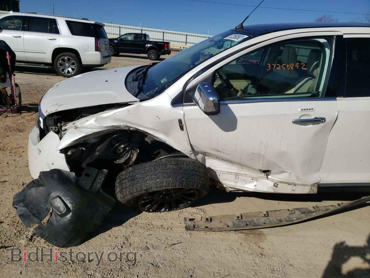 2009 LINCOLN MKX - VIN: 2LMDU88C19BJ04303 - Photo 9