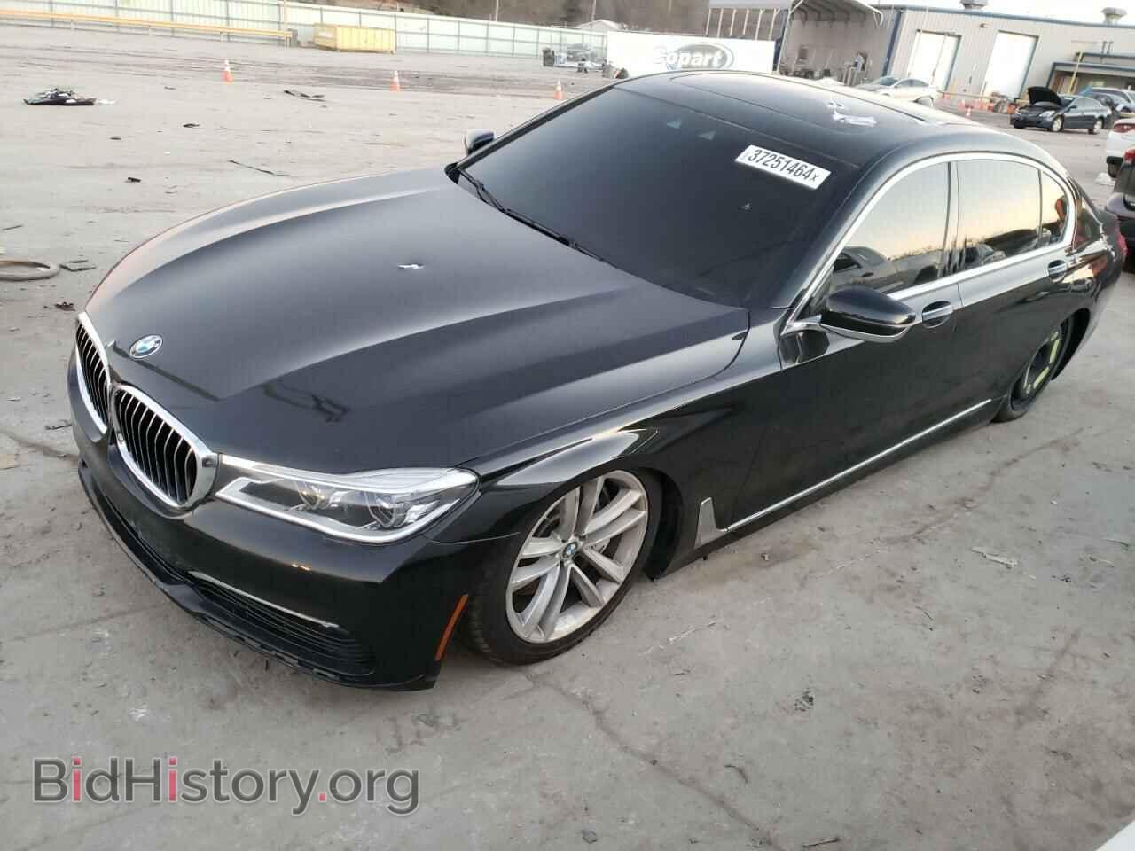 Фотография WBA7F2C36HG422921 - BMW 7 SERIES 2017