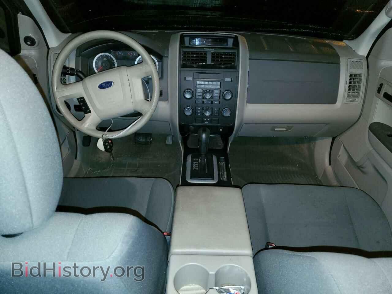 2011 FORD ESCAPE - VIN: 1FMCU0C78BKA91807 - Фото 8