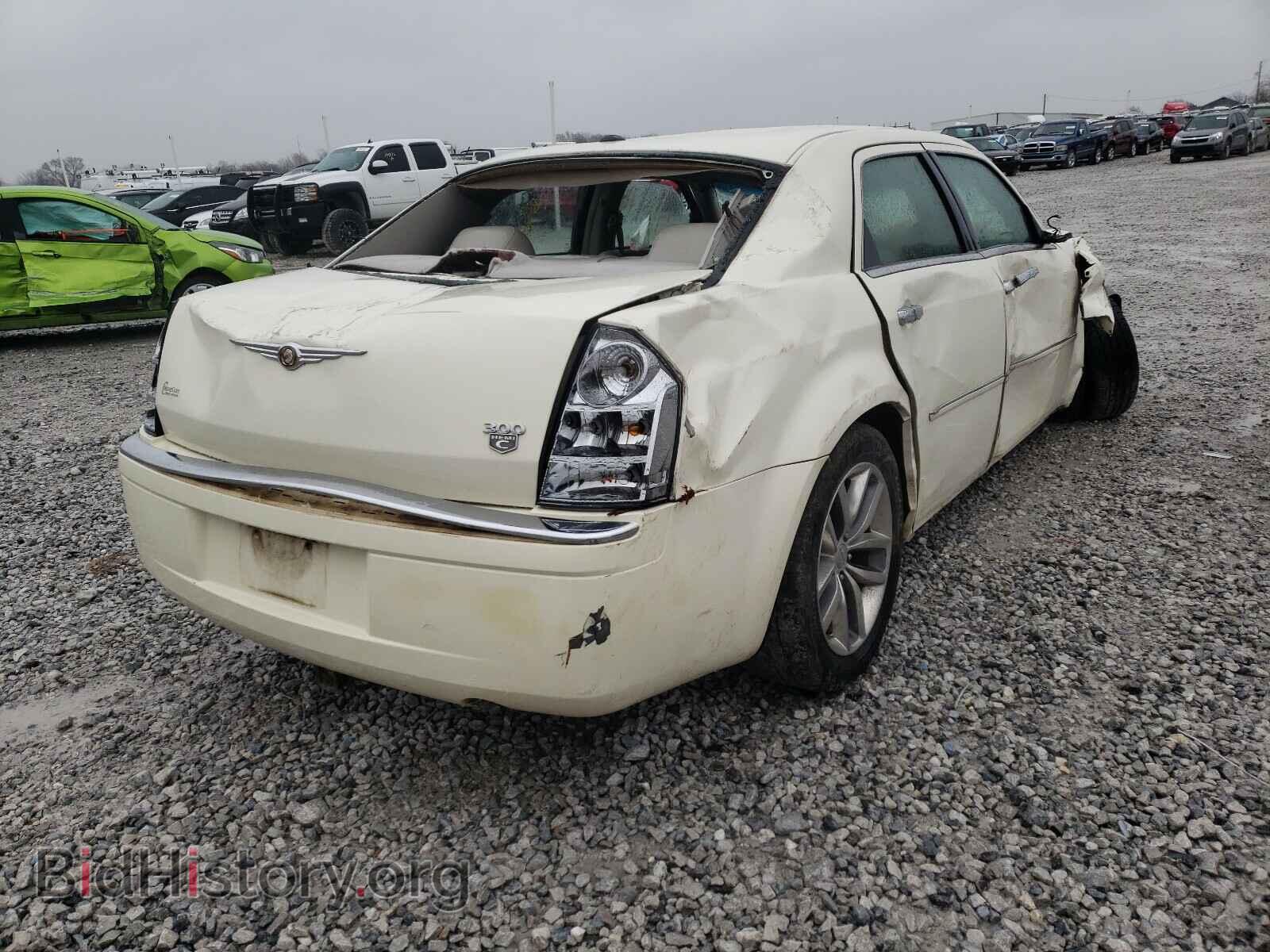 2007 CHRYSLER 300 - VIN: 2C3KA63H17H858632 - Фото 4