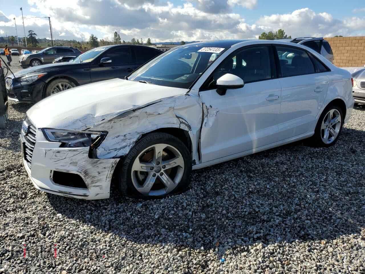 Photo WAUAUHFF0J1055253 - AUDI A3 2018