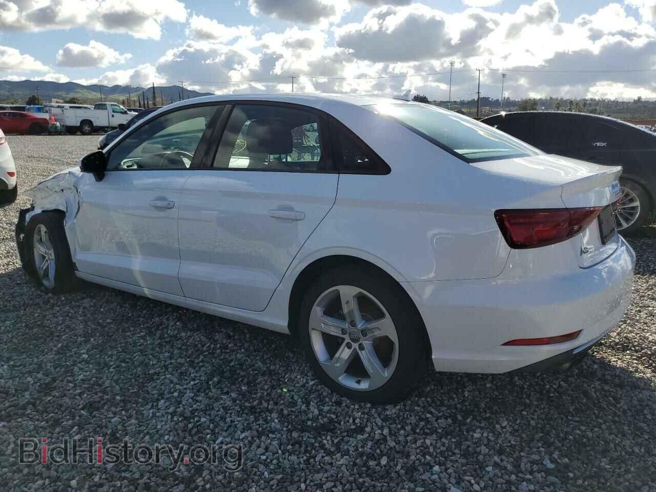 2018 AUDI A3 - VIN: WAUAUHFF0J1055253 - Фото 2