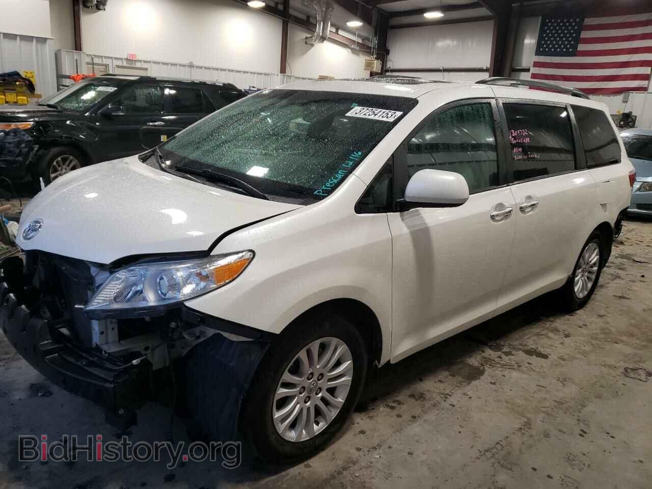 Фотография 5TDYZ3DC5HS835373 - TOYOTA SIENNA 2017