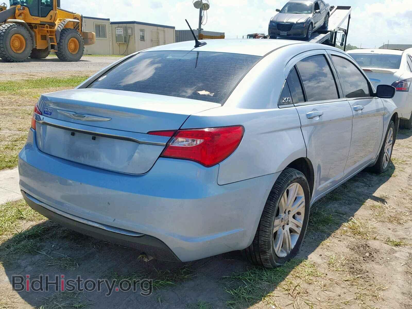 2013 CHRYSLER 200 - VIN: 1C3CCBAB3DN698245 - Фото 4