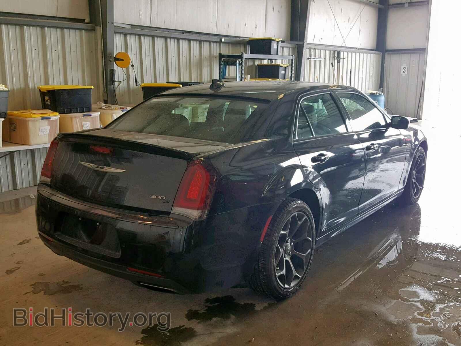 2019 CHRYSLER 300 - VIN: 2C3CCABT2KH590884 - Фото 4