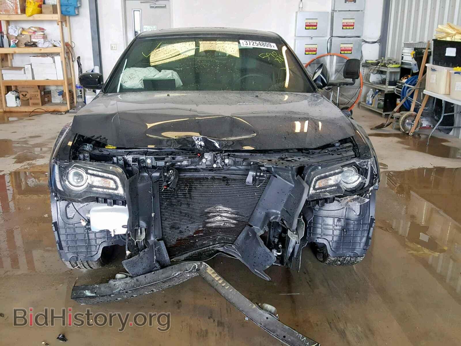 2019 CHRYSLER 300 - VIN: 2C3CCABT2KH590884 - Фото 9