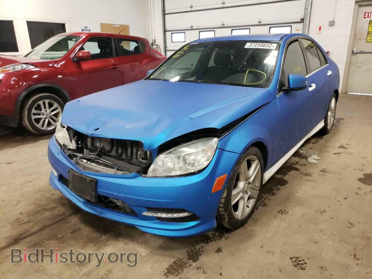 2011 MERCEDES-BENZ C-CLASS - VIN: WDDGF8BB2BA498022 - Фото 2