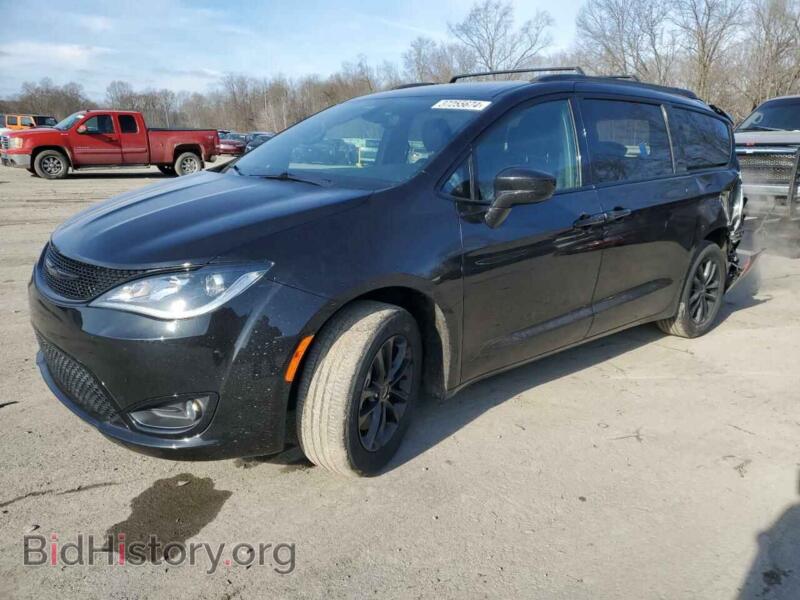 2020 Chrysler PACIFICA Touring L (VIN 2C4RC3BG5LR270734) — photo 1 of 13, Copart, damage: rear end