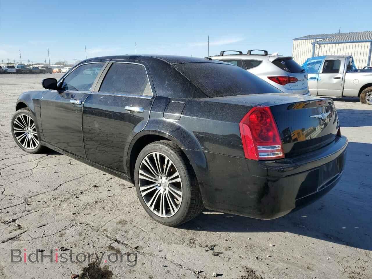 2010 CHRYSLER 300 - VIN: 2C3CA2CV5AH329047 - Фото 2