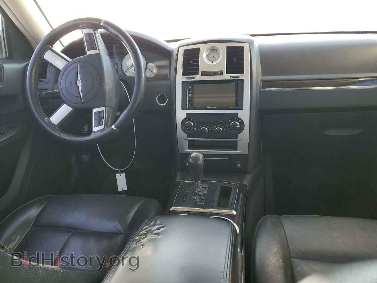 2010 CHRYSLER 300 - VIN: 2C3CA2CV5AH329047 - Фото 8