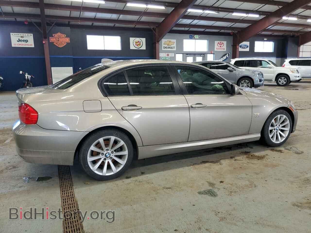 2011 BMW 3 SERIES - VIN: WBAPK7C58BF086096 - Фото 3