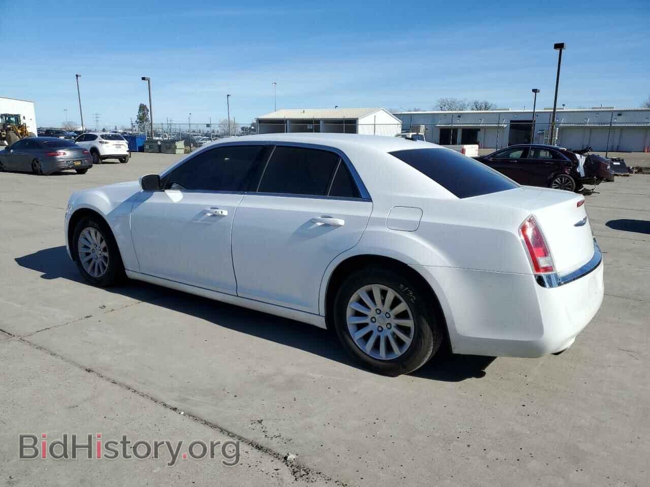 2014 CHRYSLER 300 - VIN: 2C3CCAAG1EH287216 - Фото 2