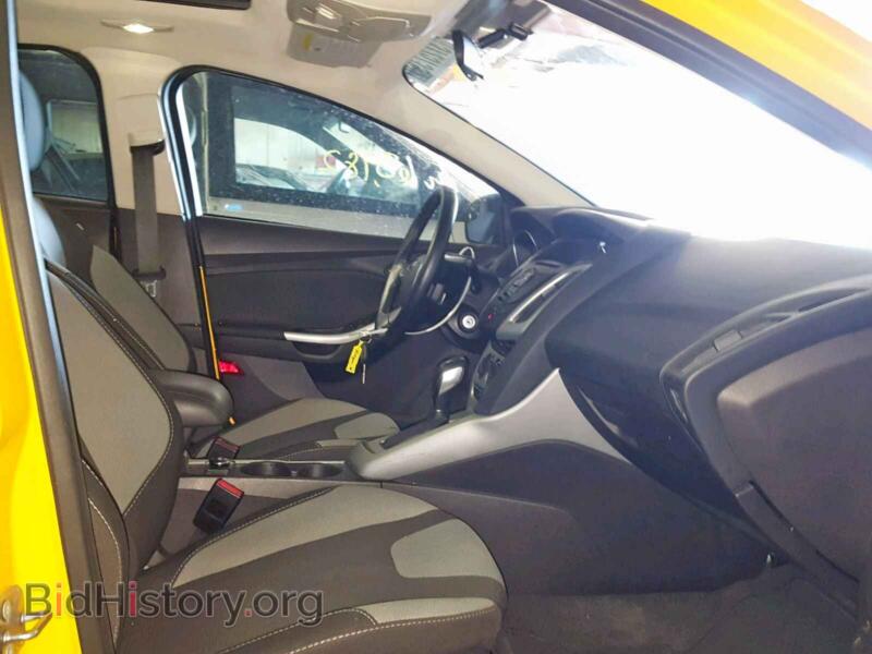 2012 Ford FOCUS SE (VIN 1FAHP3K28CL261853) — photo 5 of 10