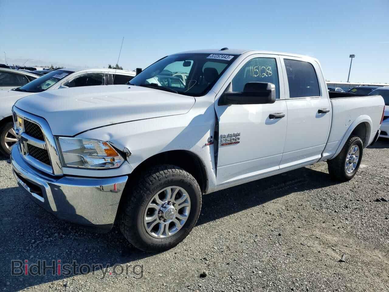 2018 RAM 2500 - VIN: 3C6UR4CL0JG215306 - Фото 2