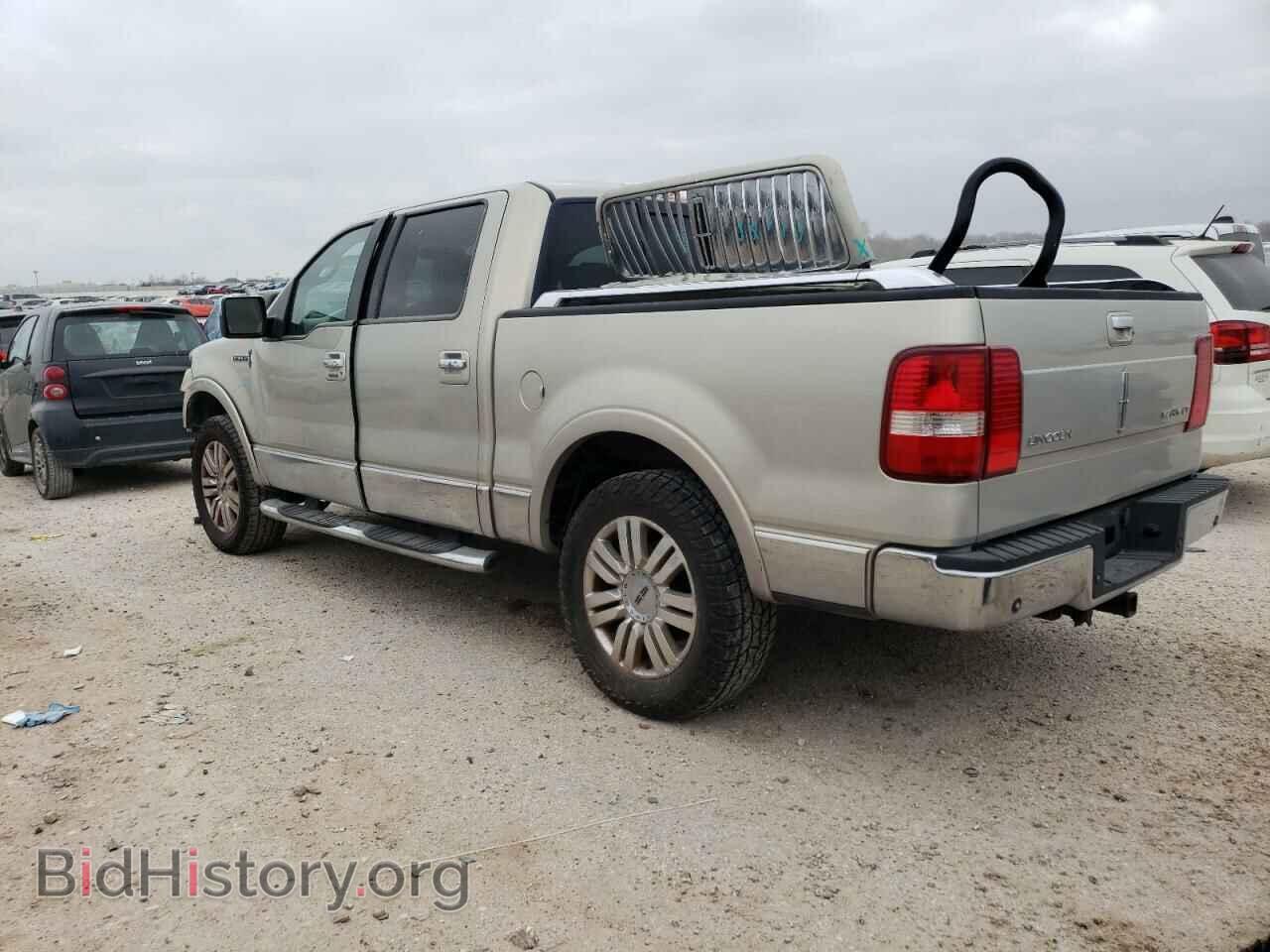 2006 LINCOLN MARK LT - VIN: 5LTPW18596FJ24192 - Фото 2