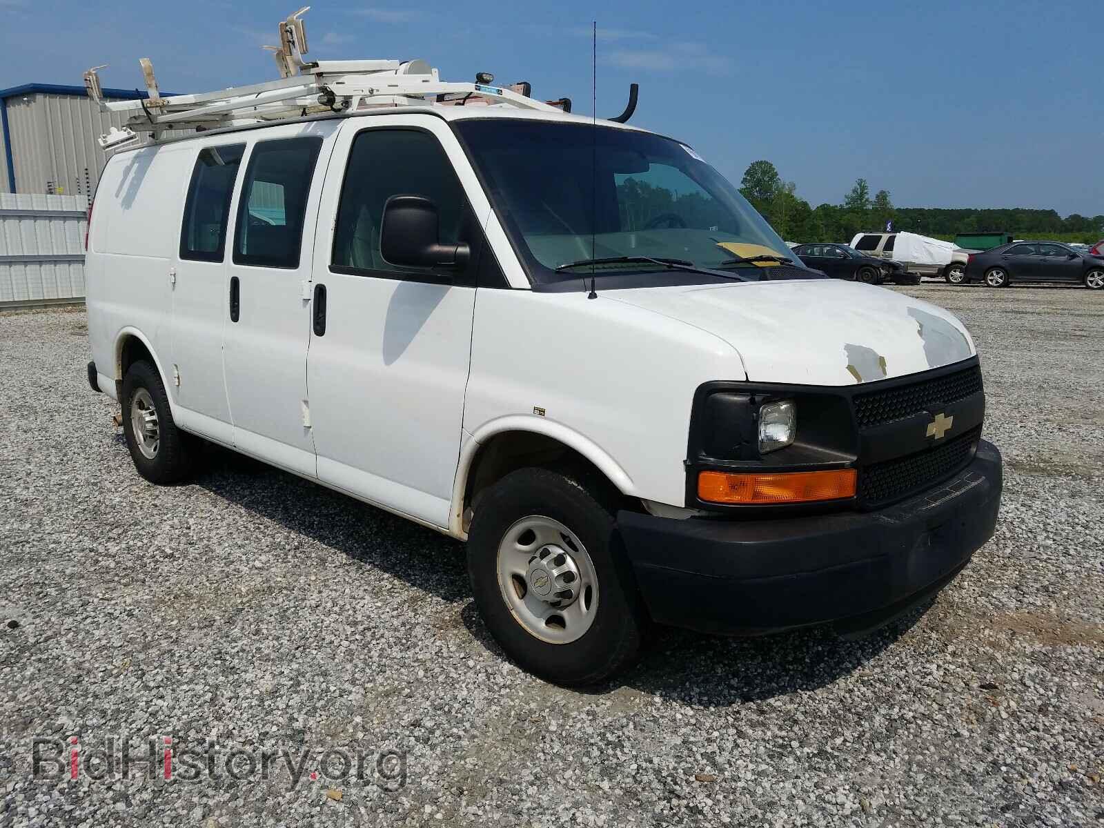 Photo 1GCWGFCB0C1117680 - CHEVROLET EXPRESS 2012