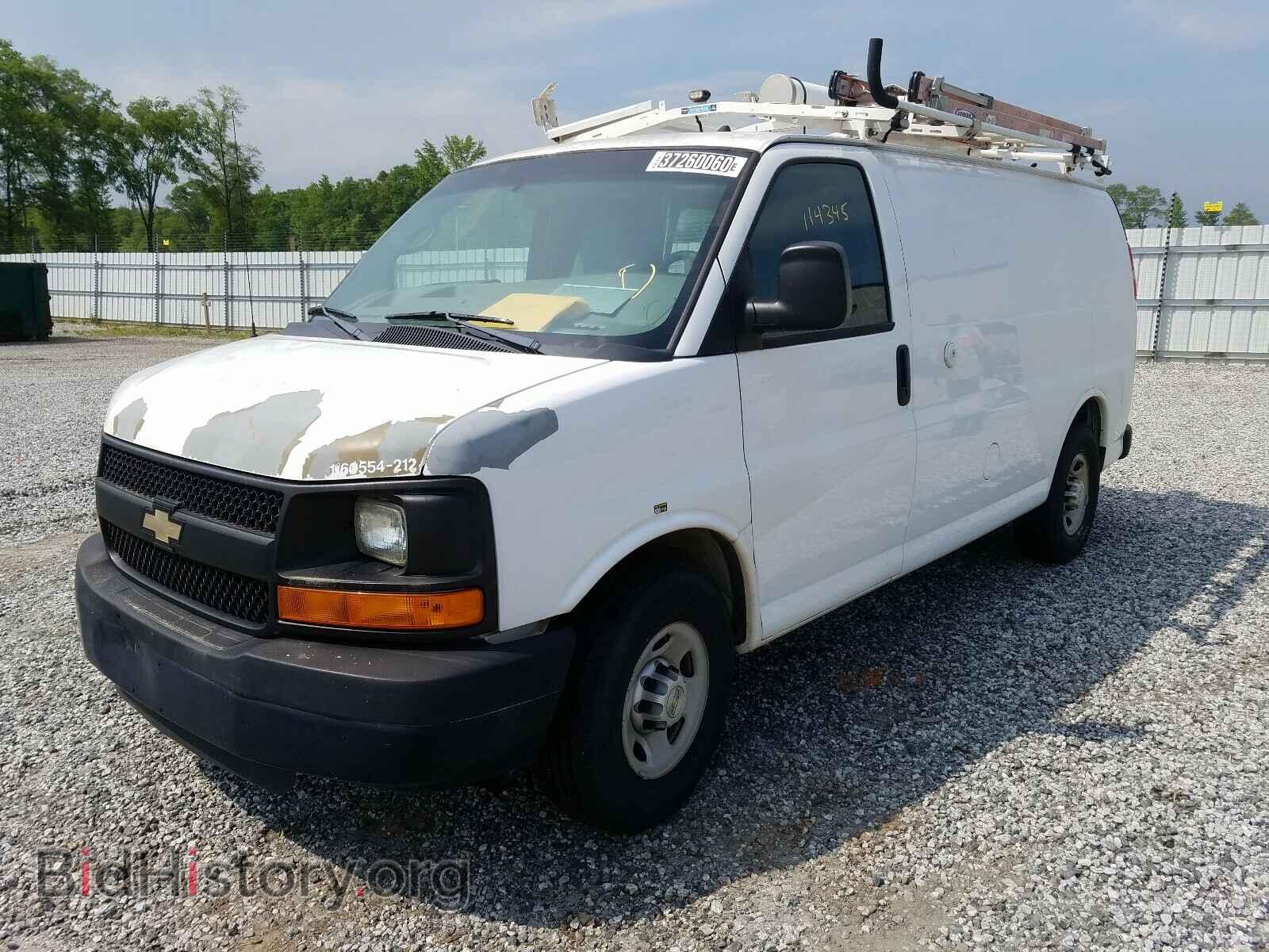 2012 CHEVROLET EXPRESS - VIN: 1GCWGFCB0C1117680 - Фото 2