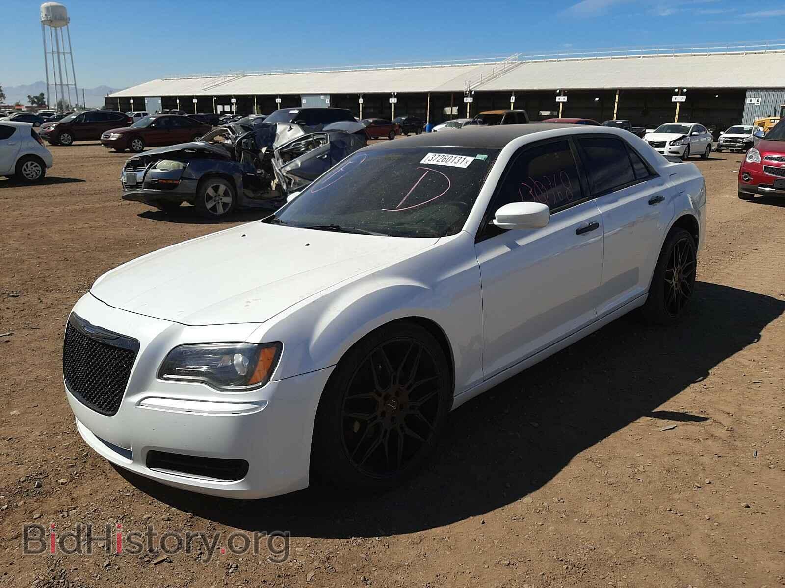 2014 CHRYSLER 300 - VIN: 2C3CCAAG6EH228842 - Фото 2