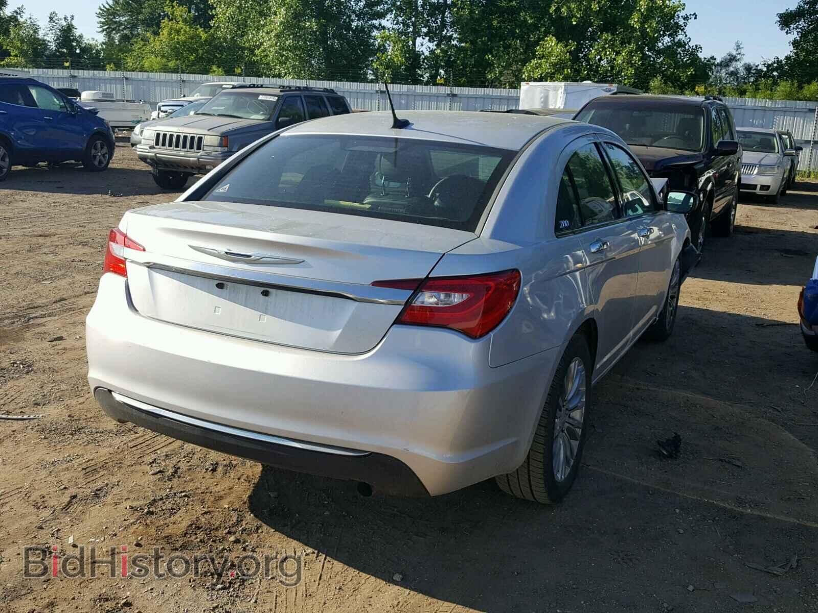 2012 CHRYSLER 200 - VIN: 1C3CCBCB9CN257568 - Фото 4