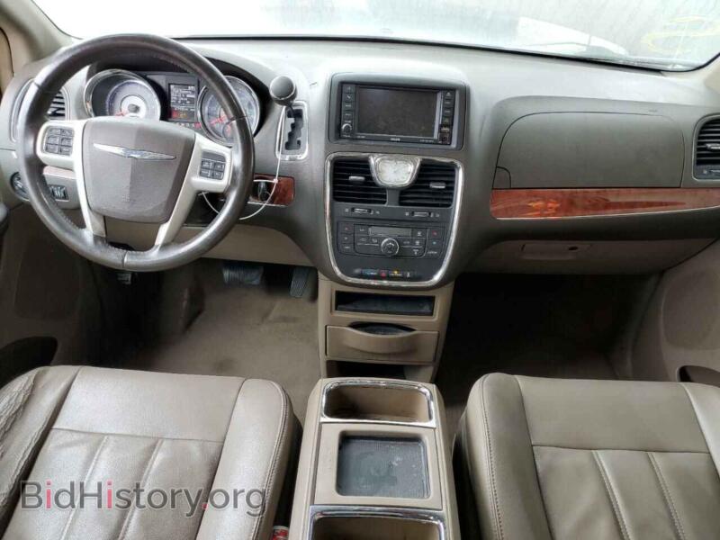 2014 Chrysler MINIVAN (VIN 2C4RC1BG9ER398580) — photo 8 of 13