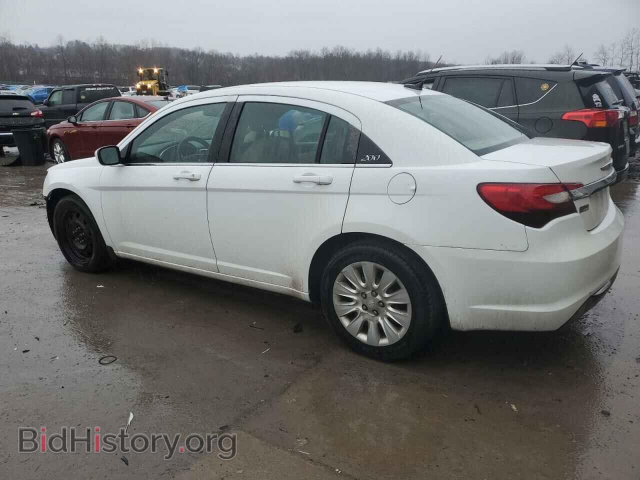 2011 CHRYSLER 200 - VIN: 1C3BC4FG3BN547401 - Фото 2