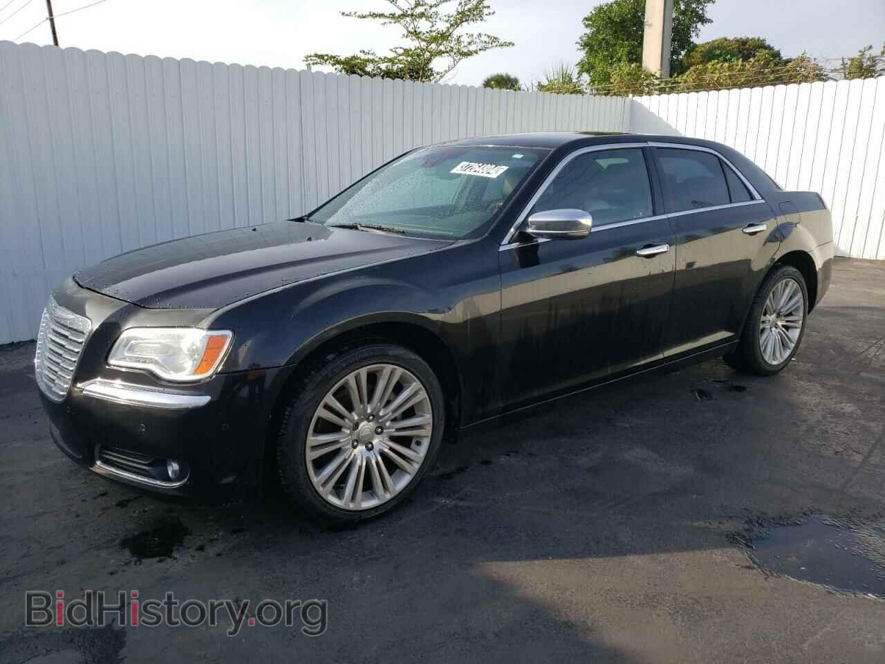 Photo 2C3CA6CT6BH552849 - CHRYSLER 300 2011