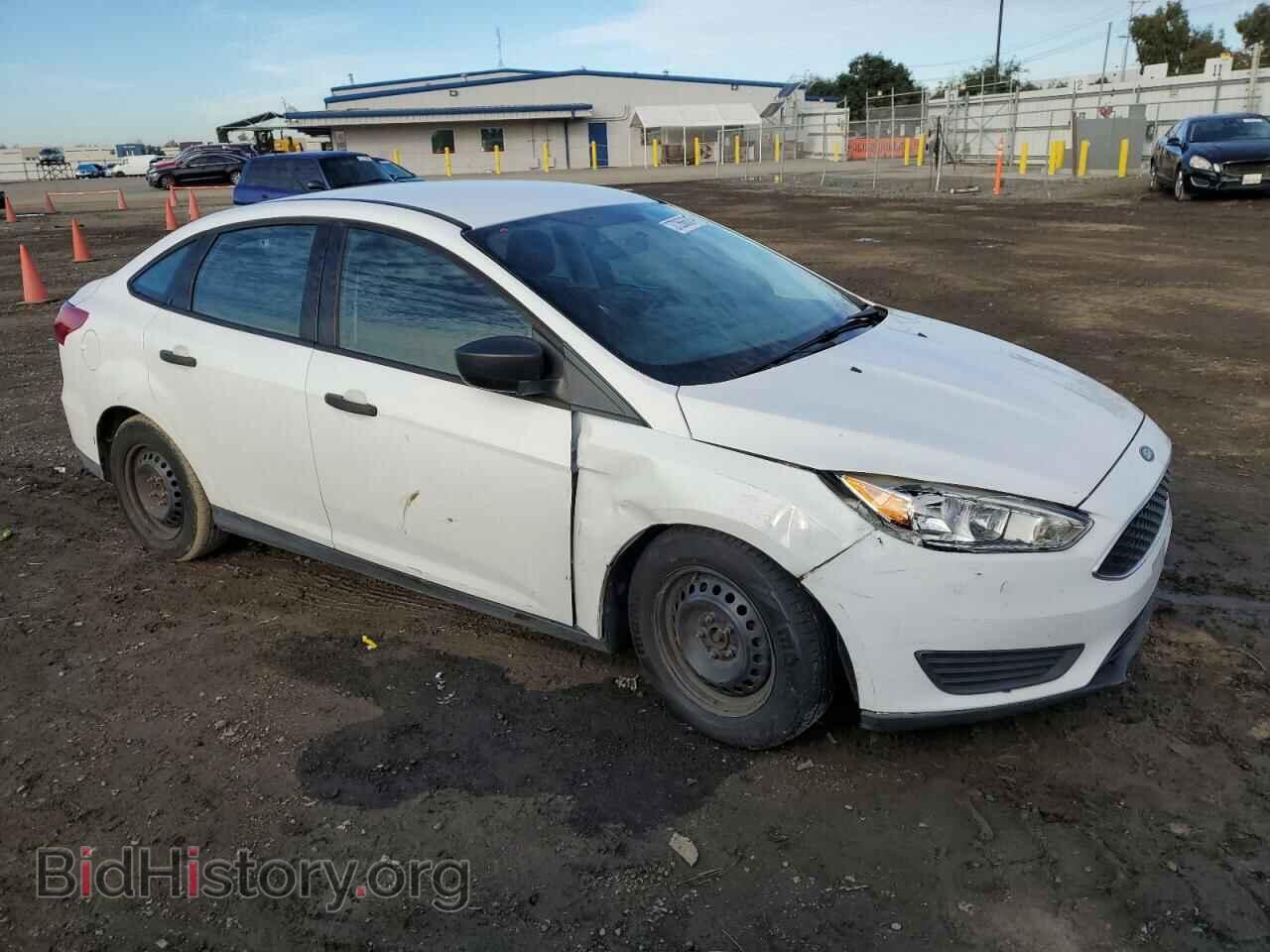 2017 FORD FOCUS - VIN: 1FADP3E27HL329125 - Photo 4