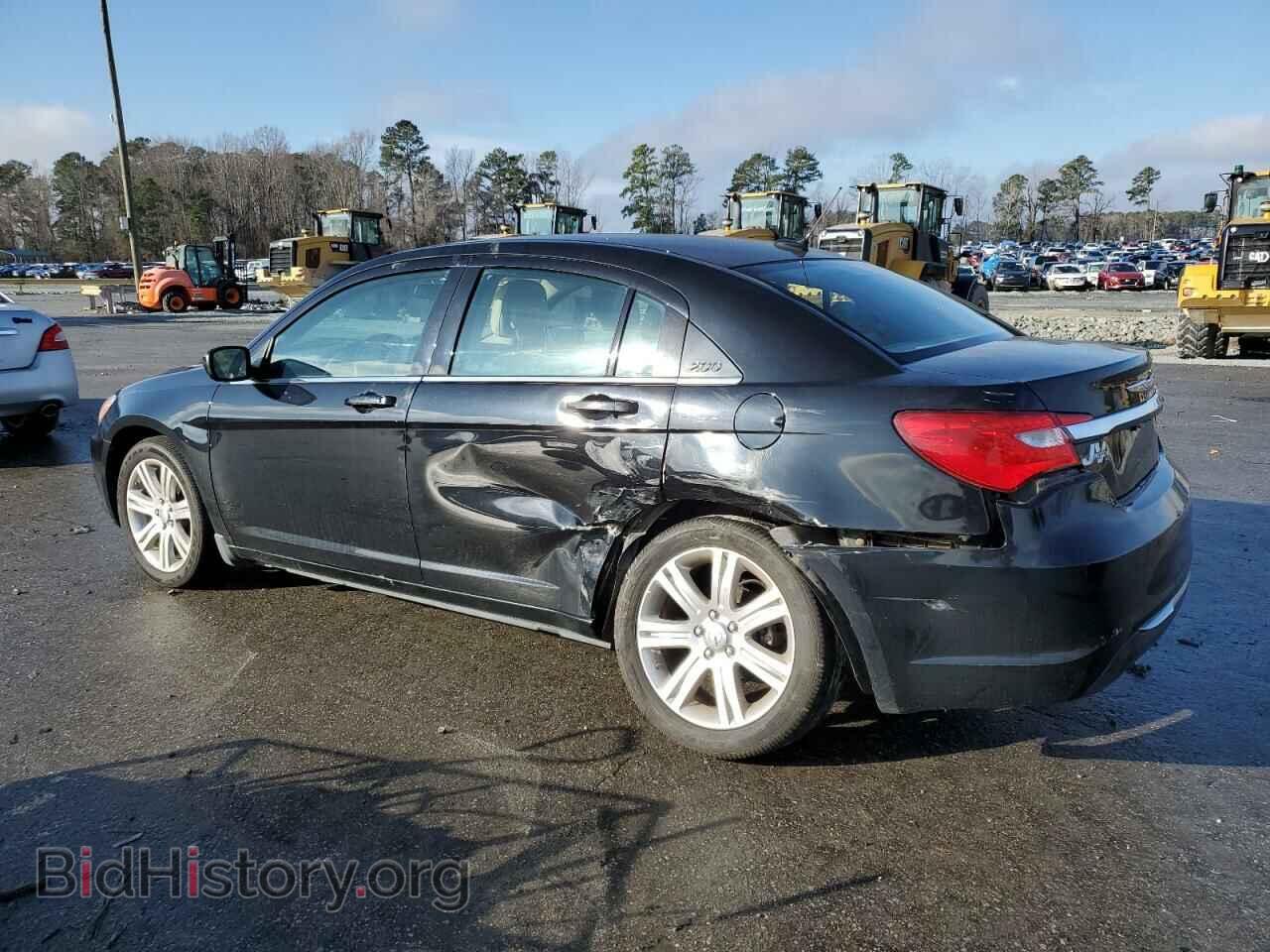 2013 CHRYSLER 200 - VIN: 1C3CCBAB7DN761475 - Photo 2