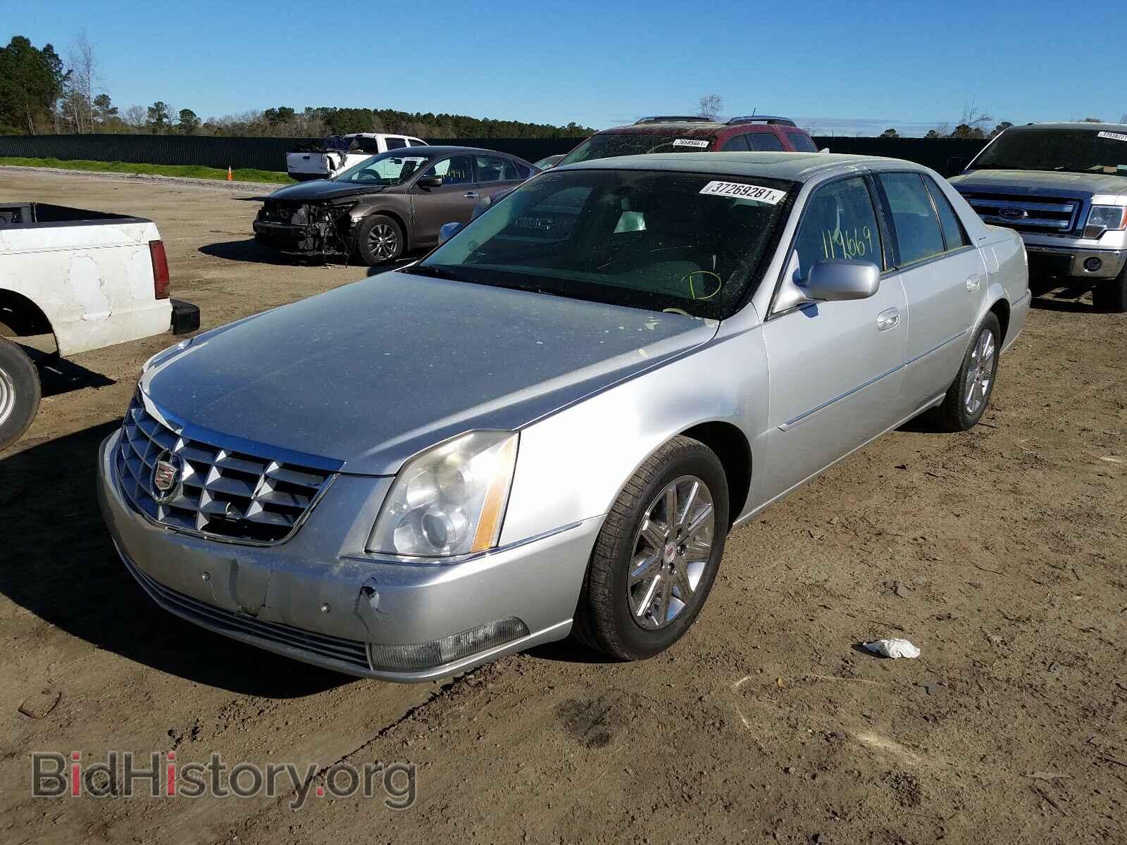 2011 CADILLAC DTS - VIN: 1G6KH5E69BU134516 - Фото 2